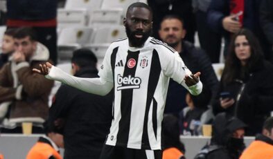 Beşiktaş taraftarından Arthur Masuaku'ya tepki! Oyuna girerken ıslıklandı…